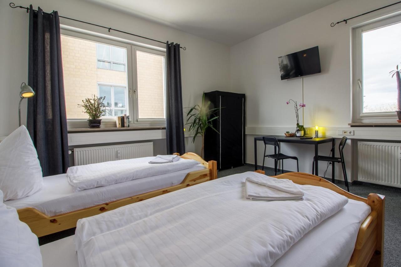 1 / 2 Homestay